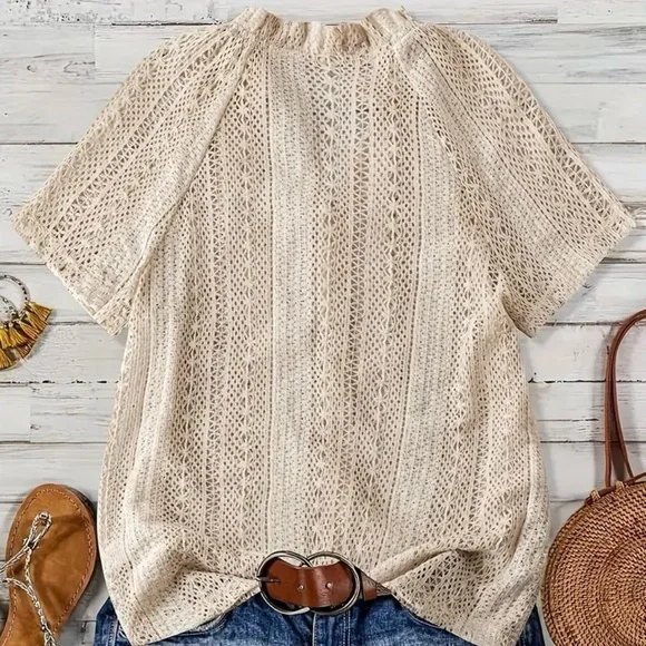 Chic Cream Lace Button-Up Blouse - Picture 2 of 3